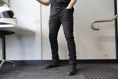 Slim Fit Jeans - Motion Series - Black