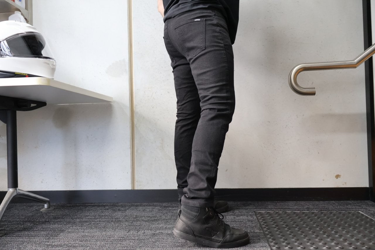 Slim Fit Jeans - Motion Series - Black