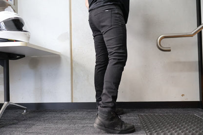 Slim Fit Jeans - Motion Series - Black